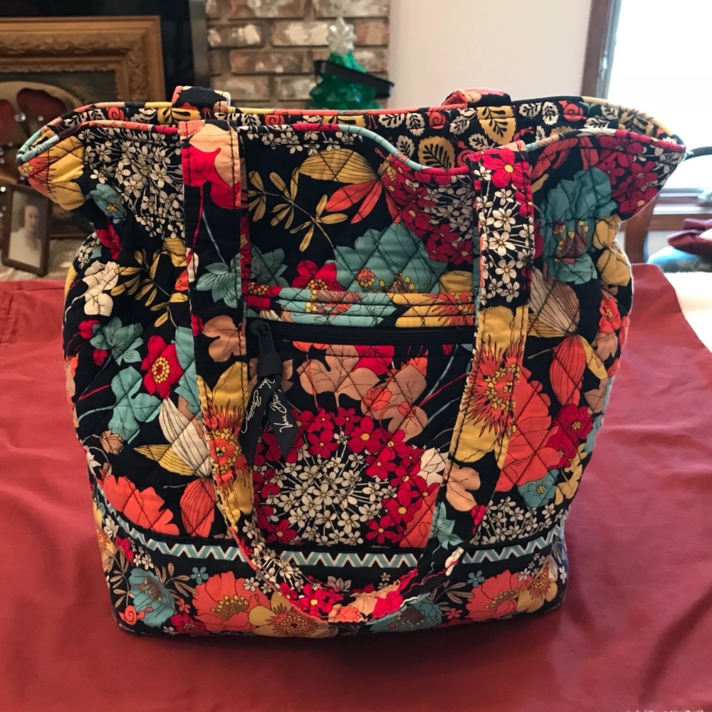 Vera Bradley Karen Cinch Tote in Happy Snails